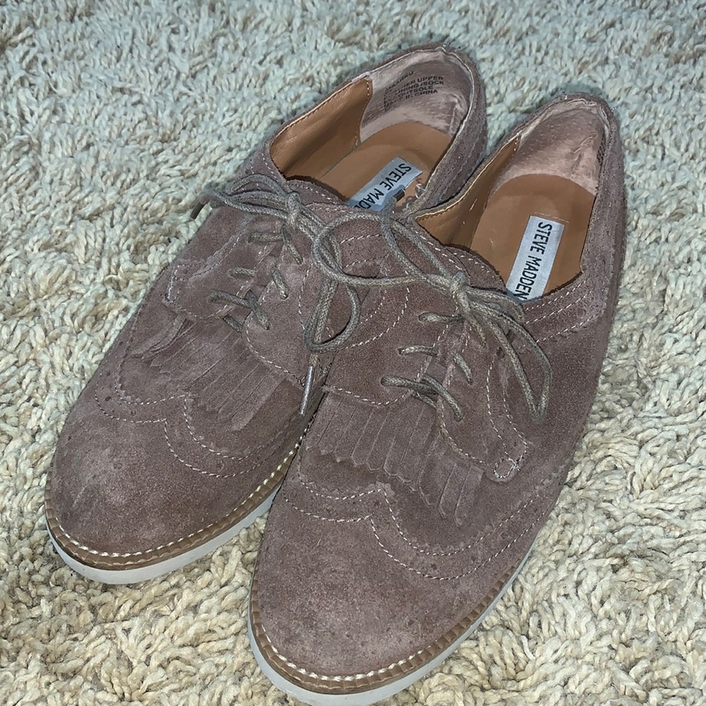 EUC Steve Madden 8 suede wing tip Oxford